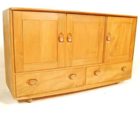 Lucian Ercolani - Ercol - Windsor - An original 1950's retro vintage beech and elm low sideboard credenza comprising three cu