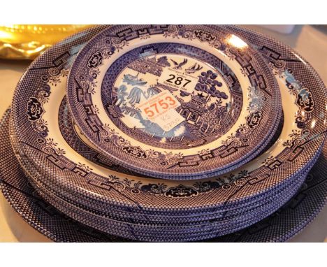 Set of Churchill willow pattern ceramic plates, various sizes. Not available for in-house P&amp;P. 