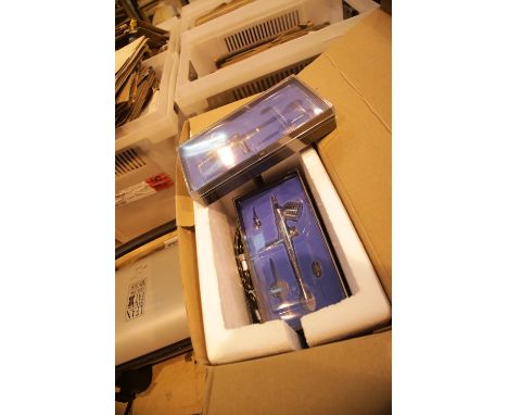 K Kmoon air brush kit boxed. Not available for in-house P&amp;P. 
