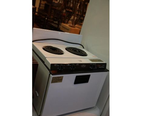 Glen Dimplex oven (Baby Belling) with two rings. Not available for in-house P&P.Condition Report: All electrical items in thi