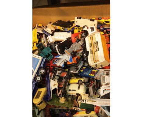 Box of mixed Matchbox playworn cars. Not available for in-house P&amp;P. 