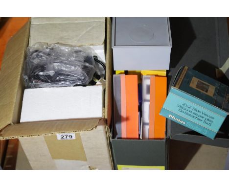 Large box of late 20thC colour slide, a slide projector and a viewer. Not available for in-house P&amp;P. 