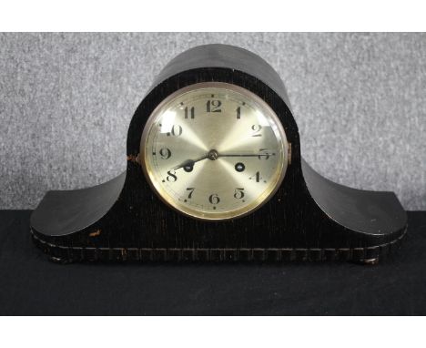 Mantle clock. Early 20th century. H.25 W.49cm. 