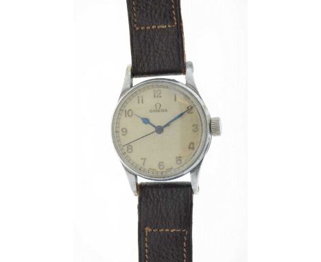 Omega - Gentleman's 1940s manual wind wristwatch, the Omega alloy case with fixed lugs (one with repair), off-white dial, Ara