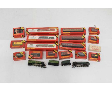 Hornby - Three boxed 00 gauge railway train set locomotives and tenders comprising; 'Duchess of Sutherland', R.063 'B.R. 'Bri