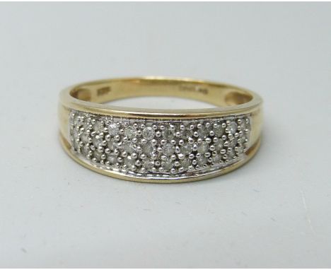 A 9ct gold and diamond ring, 2.6g, Q 