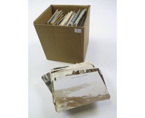 Foreign, vintage & modern in small box, South Africa & U.S.A. R/P's noted   (approx 275 cards)