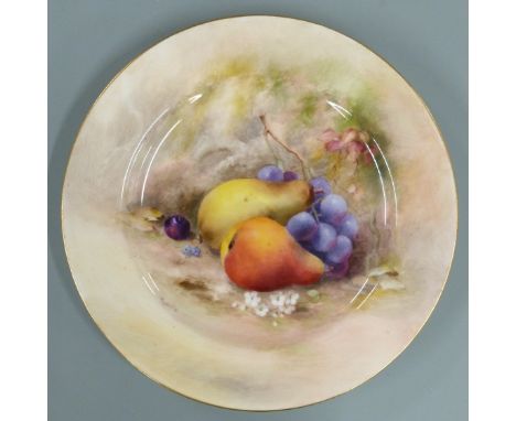 Royal Worcester painted fruit plate signed Ricketts, diameter 17.5cm&nbsp;