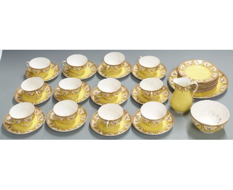 A quantity of Royal Worcester dinner and teaware&nbsp;