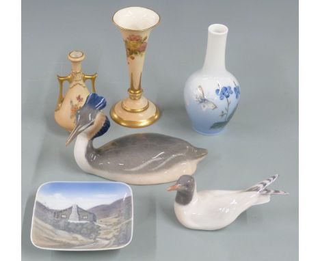 Copenhagen Crested Grebe, gull, vase and pin tray and two Royal Worcester blush ivory vases, tallest 14cm&nbsp;