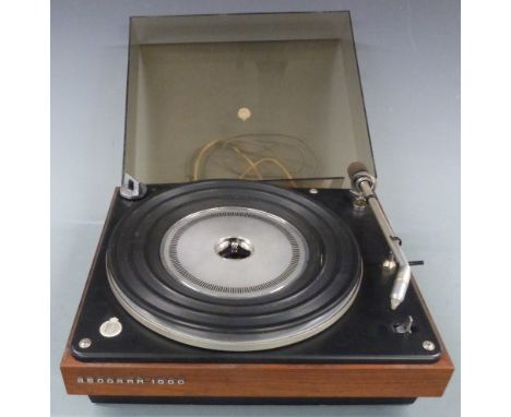 Bang &amp; Olufsen Beogram 1000 stereo turntable