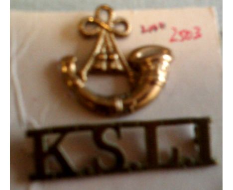 British WWI King's Somerset Light Infantry brass shoulder title and bugle device. Nice pair