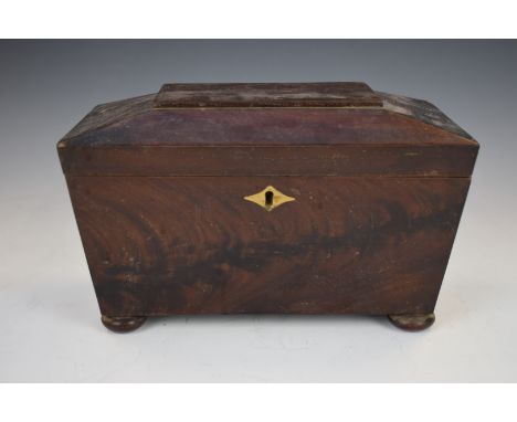 A 19thC mahogany sarcophagus shaped tea caddy, W28 x D17 x H15cm