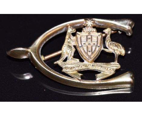 A 9ct&nbsp;'Advance Australia' wishbone brooch bearing coat of arms and stamped "No 263" "9" "W", 2.4g&nbsp;