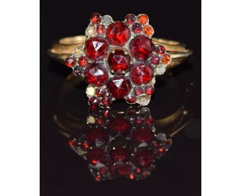 Victorian ring set with Bohemian cut garnets, size M, 3.4g