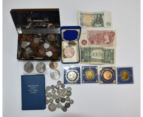 A collection of largely UK coinage with some overseas examples, small silver content, Queen Victoria onwards, modern crowns, 
