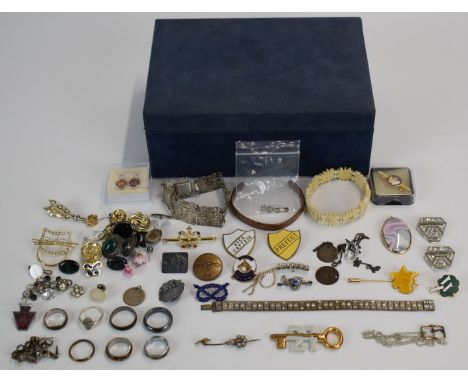 A collection of jewellery including earrings, Victorian paste, Charles Horner silver button and Charles Horner silver brooch 
