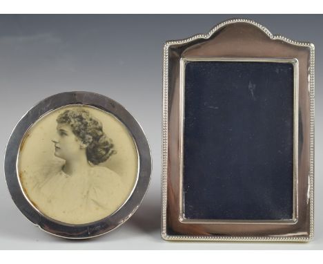 Modern hallmarked silver photograph frame to suit 6 x 4 inch photo, with blue velvet easel back, together with a hallmarked s