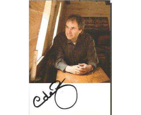 Chris de Burgh signed 6 x 4 inch colour photo. British-Irish singer songwriter and instrumentalist. He is an art rock perform