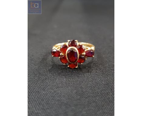 9 CARAT GOLD &amp; GARNET RING