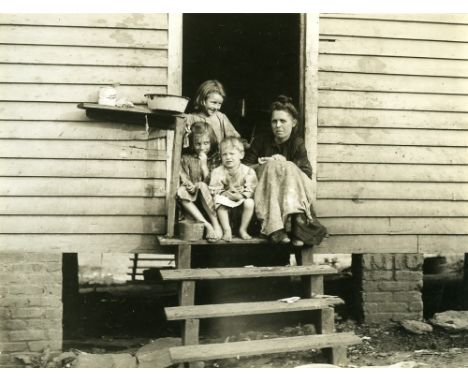 Lewis Wickes Hine [1874-1940, Winsconsin, USA]-
George Cross's home
vintage gelatin-silver print:-
9 x 11.5cm.

*Note. The ti