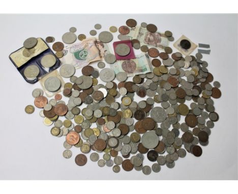 Tub of vintage coins and notes 