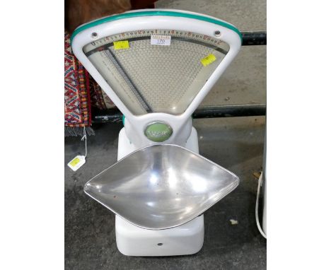 Avery shop scales 