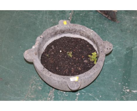 Circular garden planter 