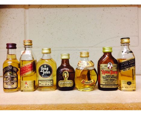 TWENTY-ONE BLENDED SCOTCH WHISKY AND WHISKY LIQUEUR MINIATURES
To include: Dew of Ben Nevis 21 years old, Sheep Dip, Campbelt