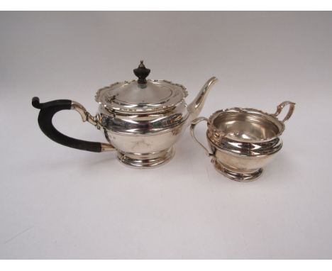 A Mappin &amp; Webb silver teapot and sugar bowl (dented) Birmingham 1927&nbsp;