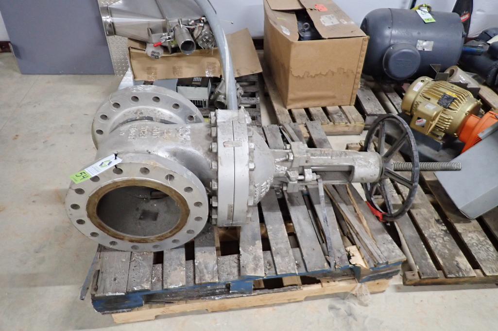 Williams 12 in. gate valve, Model 300 WCB, temp. rating 800 F, OD 72