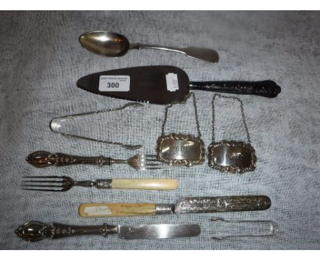 A PAIR OF SILVER WINE LABELS and a collection of plated flatware