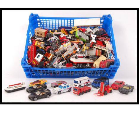 A collection of approx 150x assorted loose vintage Matchbox diecast model cars to include; Matchbox Superfast ' Hovercraft ' 