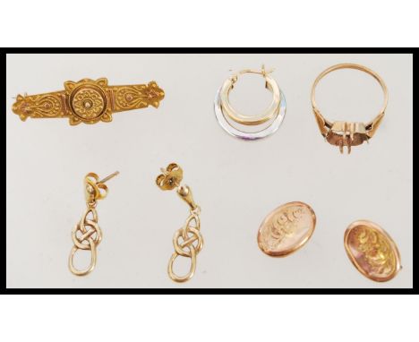 A group of 9ct gold jewellery to include a 9ct bar brooch, ring, cufflink, pair of Celtic cross earrings, etc. Please see ima