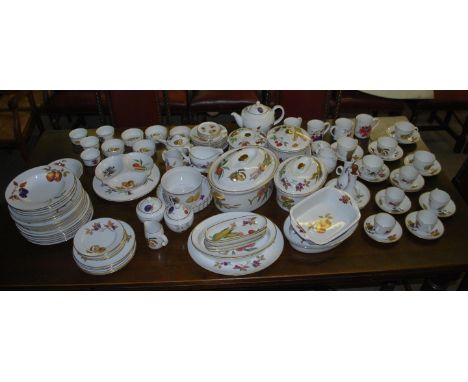 An extensive Royal Worcester Evesham pattern dinner service consisting of tea pot, tureens, plates, cups, saucers, bowls, dis