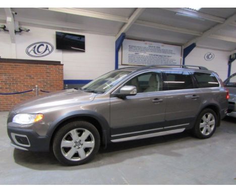 Make &amp; Model: Volvo XC70 SE LUX D5Date of Reg: AG58 NHBColour: Greycc: 2400MoT: 20-09-2022Fuel Type: DIESELMileage: 67kTr