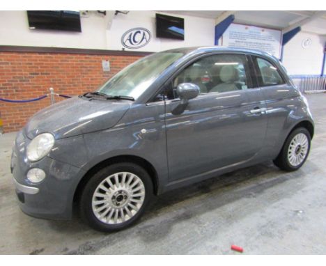 Make &amp; Model: Fiat 500 LoungeDate of Reg: WM11 VSFColour: Greycc: 1242MoT: 07-12-2022Fuel Type: PETROLMileage: 76kTransmi