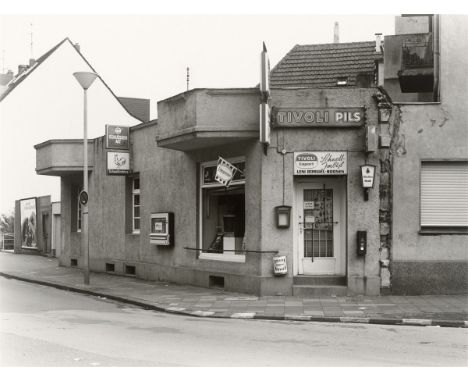 Tata Ronkholz (Krefeld 1940 – 1997 Hürth-Kendenich). Krefeld, Lessingstrasse 1, aus der Serie „Trinkhallen“, 1977–1984. 1978V