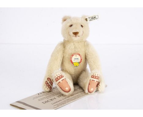 A Steiff limited edition Dicky 1930 white replica teddy bear, 2456 of 9000 for the year 1992, in original box with certificat