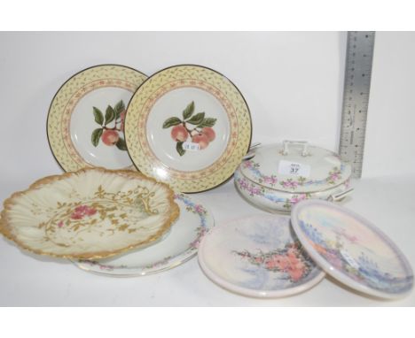 CERAMIC ITEMS INCLUDING A DISH AND COVER AND SOME SMALL PLATES, DECORATED WITH FRUIT