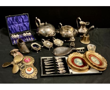 Silver &amp; Plate - a silver mustard and spoon, Sheffield 1898, silver plated three piece tea set, cased flatware, brass bel