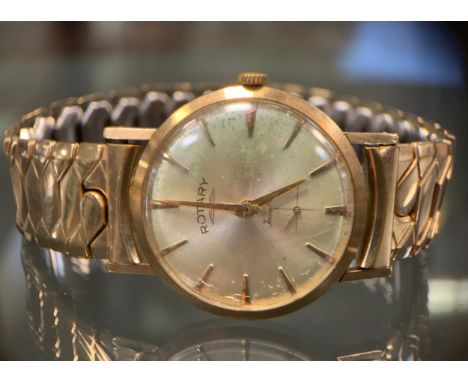 A Rotary 9ct gold cased wristwatch, silvered dial, block baton markers, subsidiary seconds, manual wind 15 jewel movement, 9c