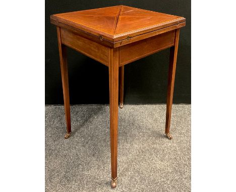An Edwardian Sheraton Revival mahogany envelope card table, c.1905 