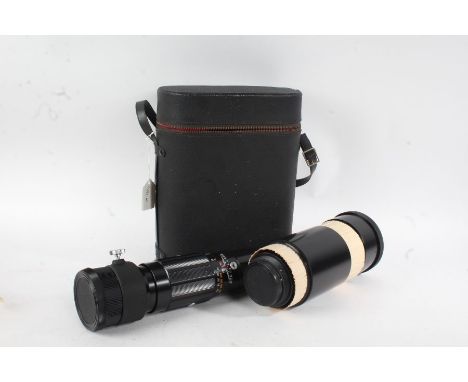 Vivitar two piece Telephoto 600mm f/8 camera lens, housed in a fitted case