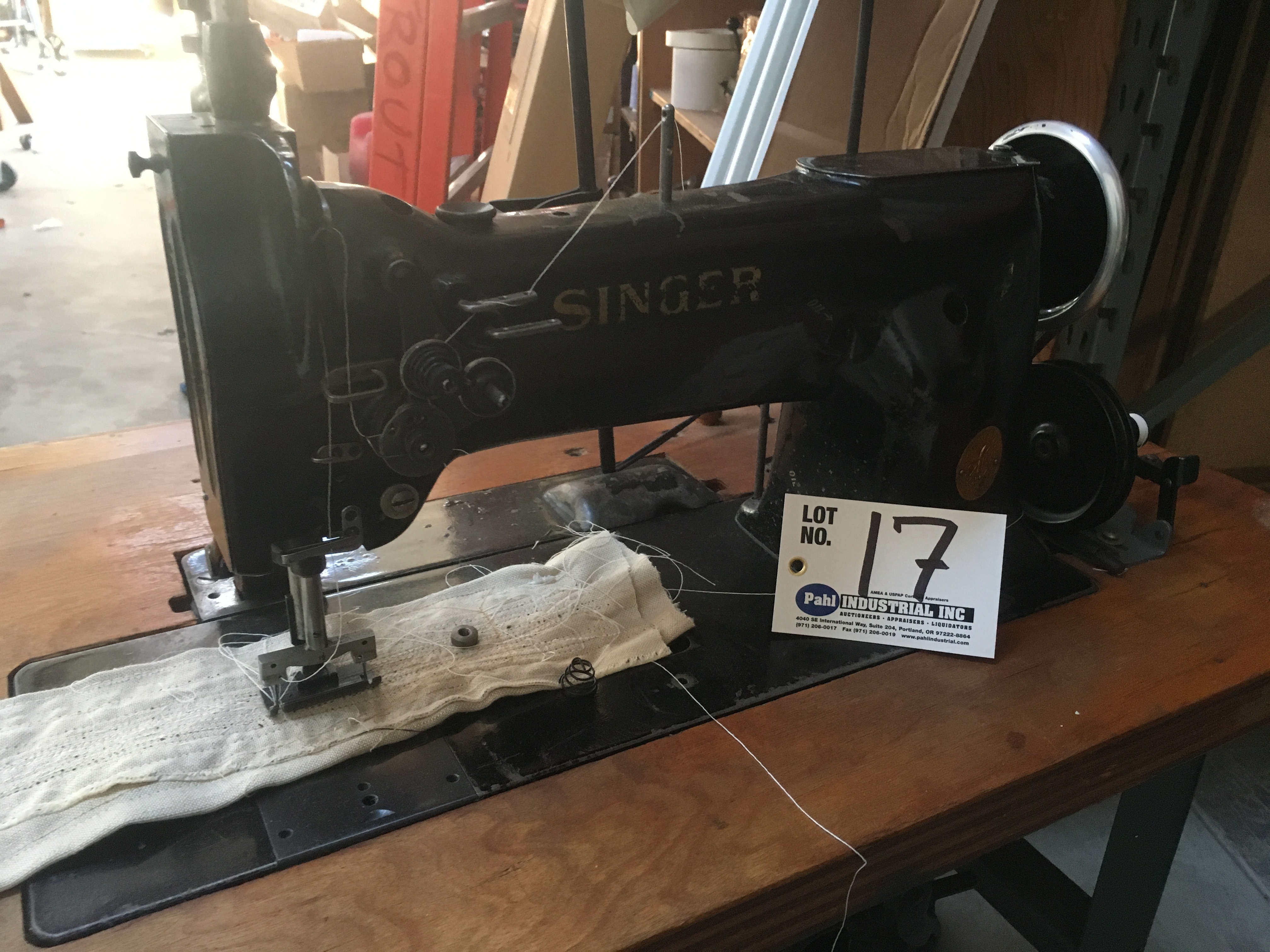 Singer 112W116 Industrial 2Needle Sewing Machine s/n W943709Click here
