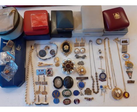 A quantity of costume jewellery to include a pair of 9ct gold and sapphire pierced earrings stamped 375, total weight 1.58g, 