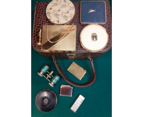 A quantity of vintage compacts to include BOAC, Stratton and Vogue examples, small collectables to include a vintage Champ li