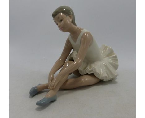 Nao Figure of Ballerina, height 13cm 