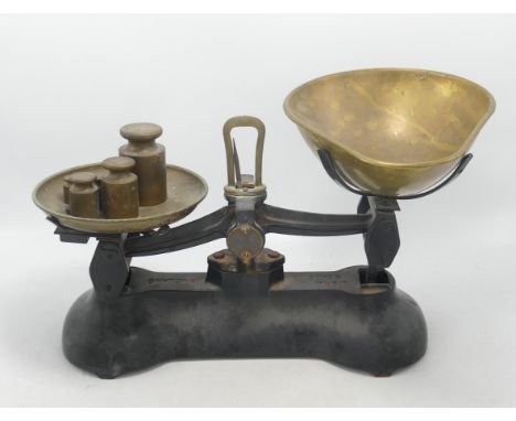 Libra Scale Co Metal &amp; Brass Vintage Kitchen Scales &amp; weights 