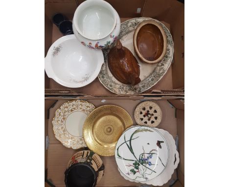 A mixed collection of ceramic items to include FW &amp;Co vase, pottery egg storage pot, Minton cabinet plates etc (2 trays).